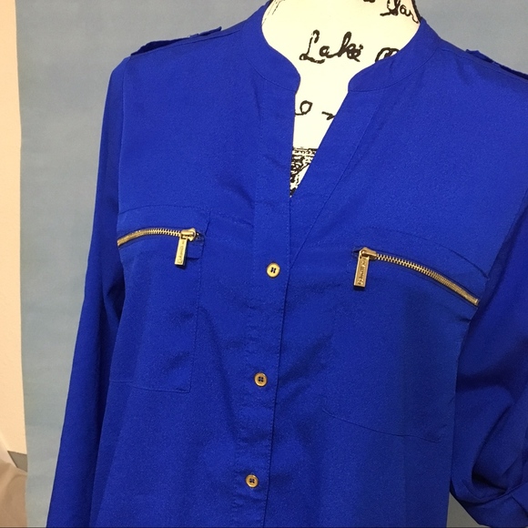 SOLD....NWOT CALVIN KLEIN Blue Button Down Blouse - Picture 4 of 5